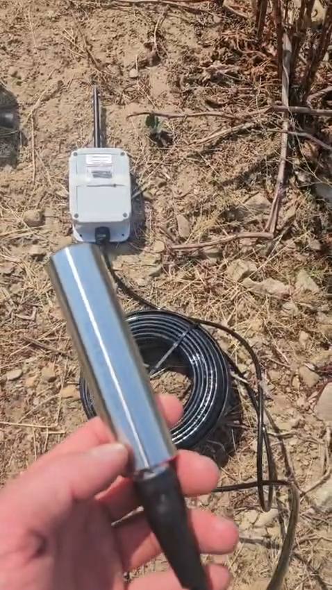 Dam level sensor and pressure sensing technology, explained on site